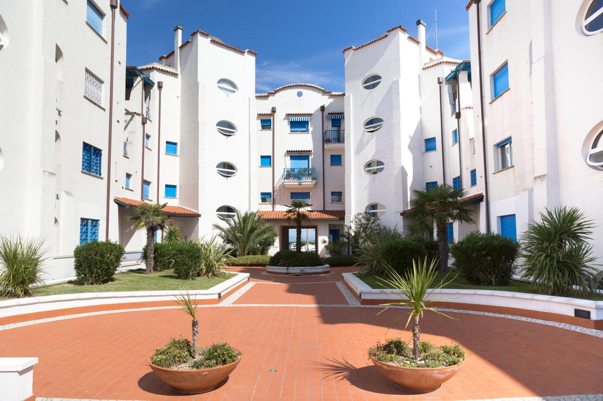 Portoverde Beach Apartments Мисано Адриатико Екстериор снимка